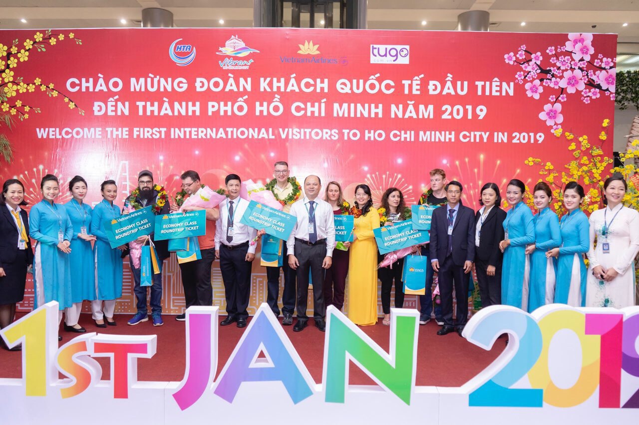 VIAGS TÂN SƠN NHẤT PHỤC VỤ CHU ĐÁO LỄ ĐÓN ĐOÀN KHÁCH QUỐC TẾ ĐẦU TIÊN ĐẾN THÀNH PHỐ HỒ CHÍ MINH NĂM 2019