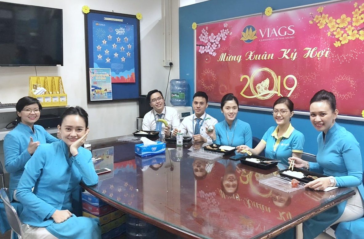 VIAGS TÂN SƠN NHẤT TỔ CHỨC BỮA ĂN NGÀY TẾT PHỤC VỤ CBNV TRONG CAO ĐIỂM TẾT NGUYÊN ĐÁN