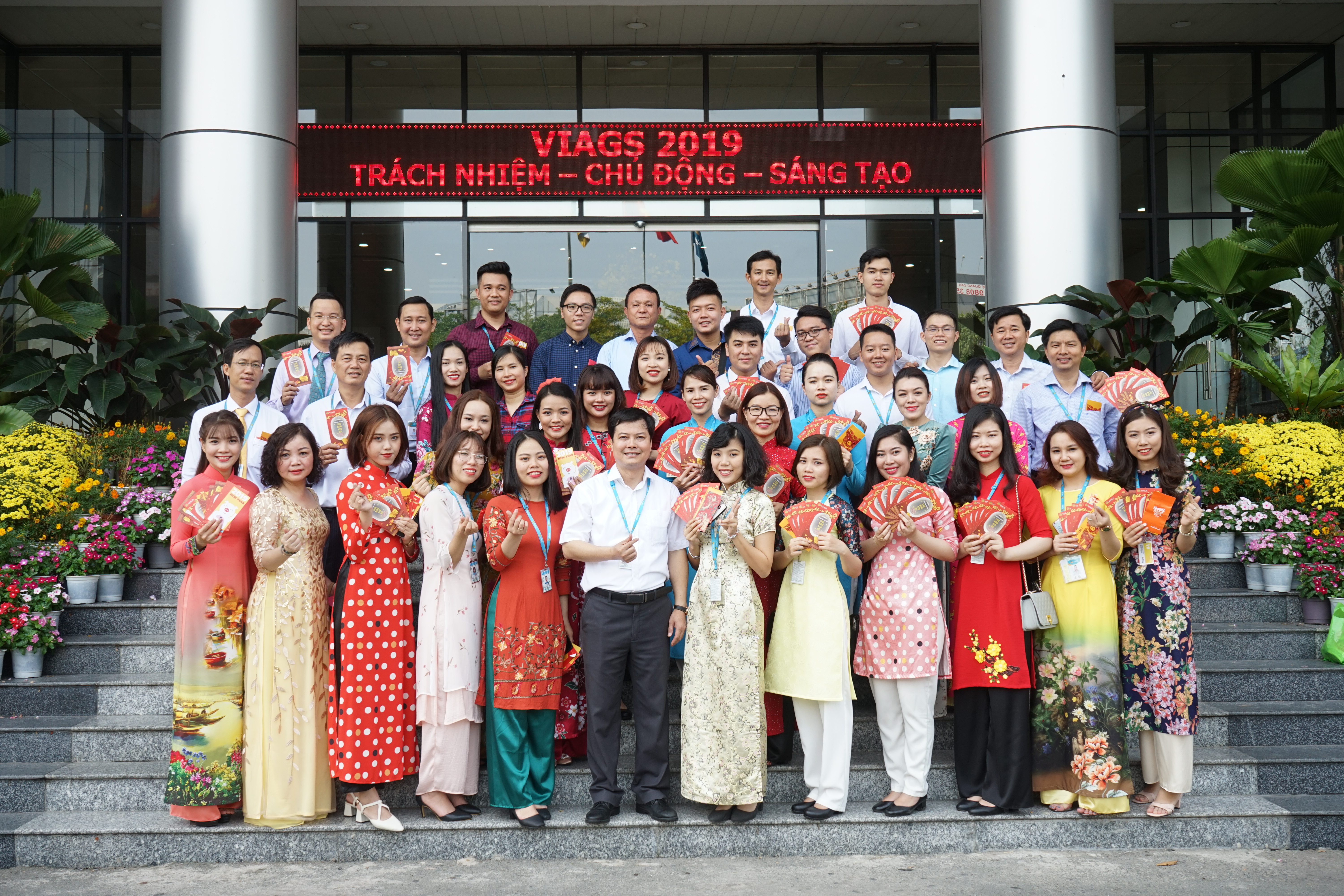 VIAGS TÂN SƠN NHẤT HÂN HOAN CHÀO ĐÓN NĂM MỚI KỶ HỢI 2019