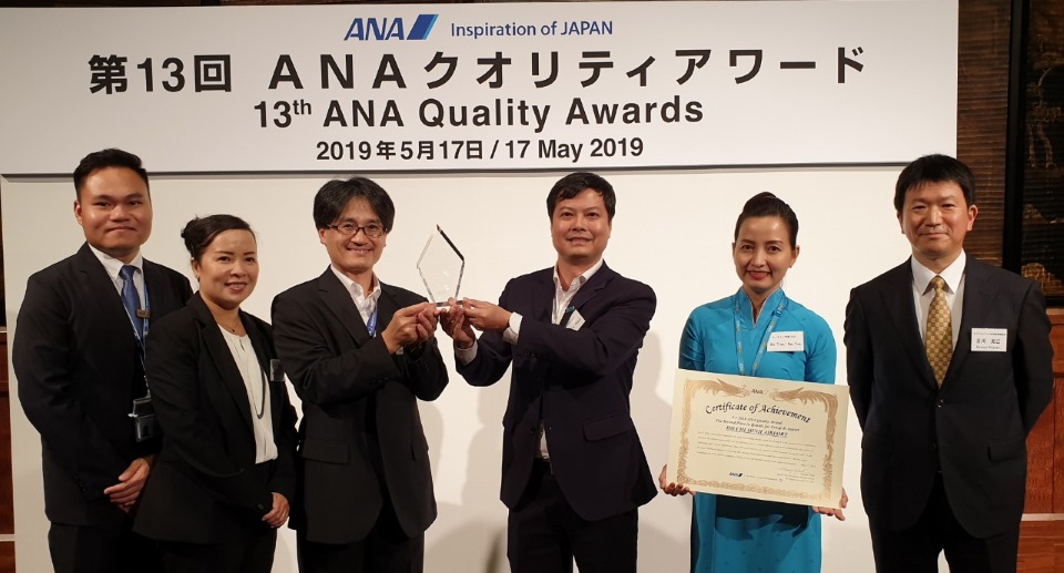 VIAGS TAN SON NHAT WON THE GLOBAL AWARD OF 5-STAR ALL NIPPON AIRWAYS