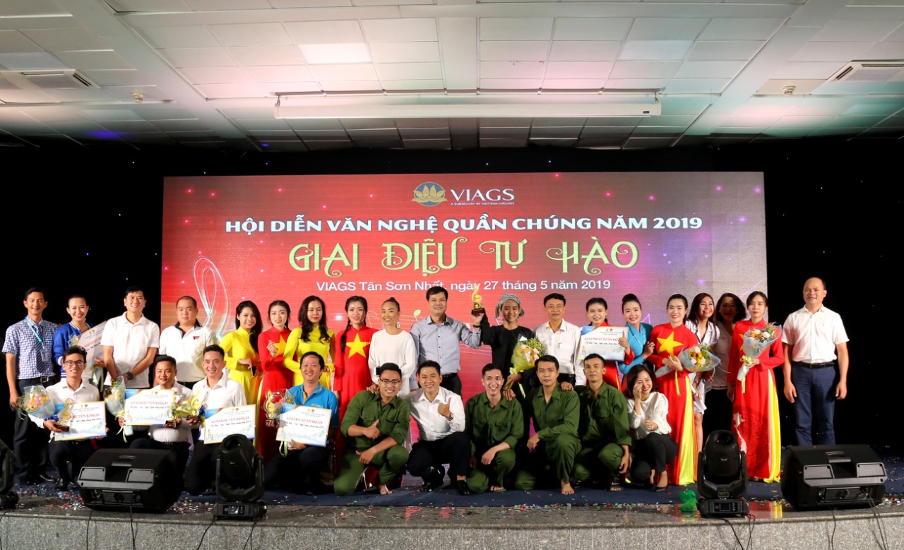 EXCELLENT MASS ARTISTIC SHOW IN 2019 OF VIAGS TAN SON NHAT