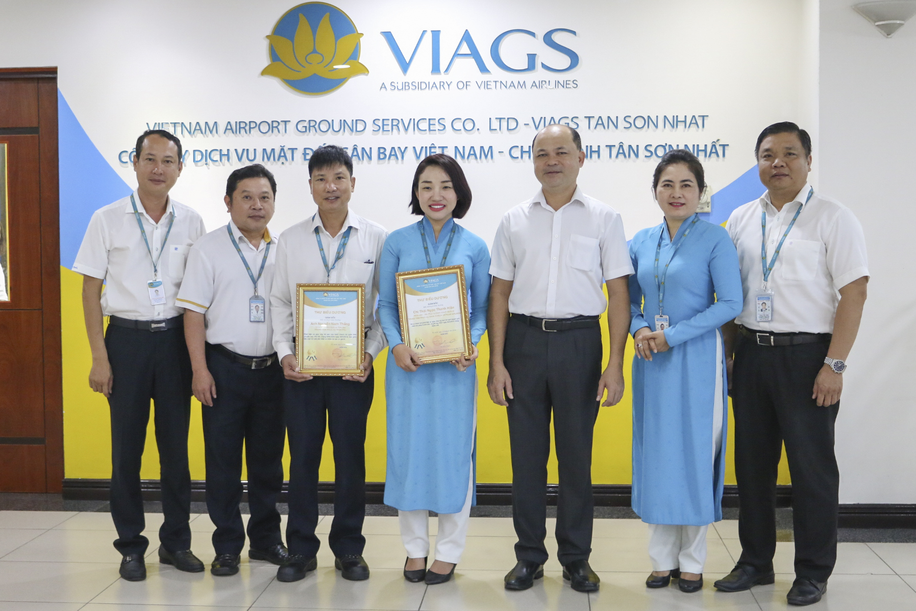 VIAGS TÂN SƠN NHẤT TỔ CHỨC BIỂU DƯƠNG VÀ KHEN THƯỞNG CÁC CÁ NHÂN CÓ THÀNH TÍCH XUẤT SẮC VÀ GƯƠNG NGƯỜI TỐT VIỆC TỐT