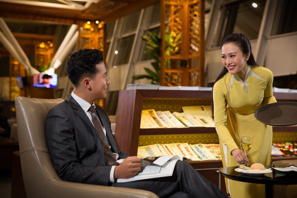EXPERIENCE YOUR PERFECT MOMENT AT LOTUS LOUNGE