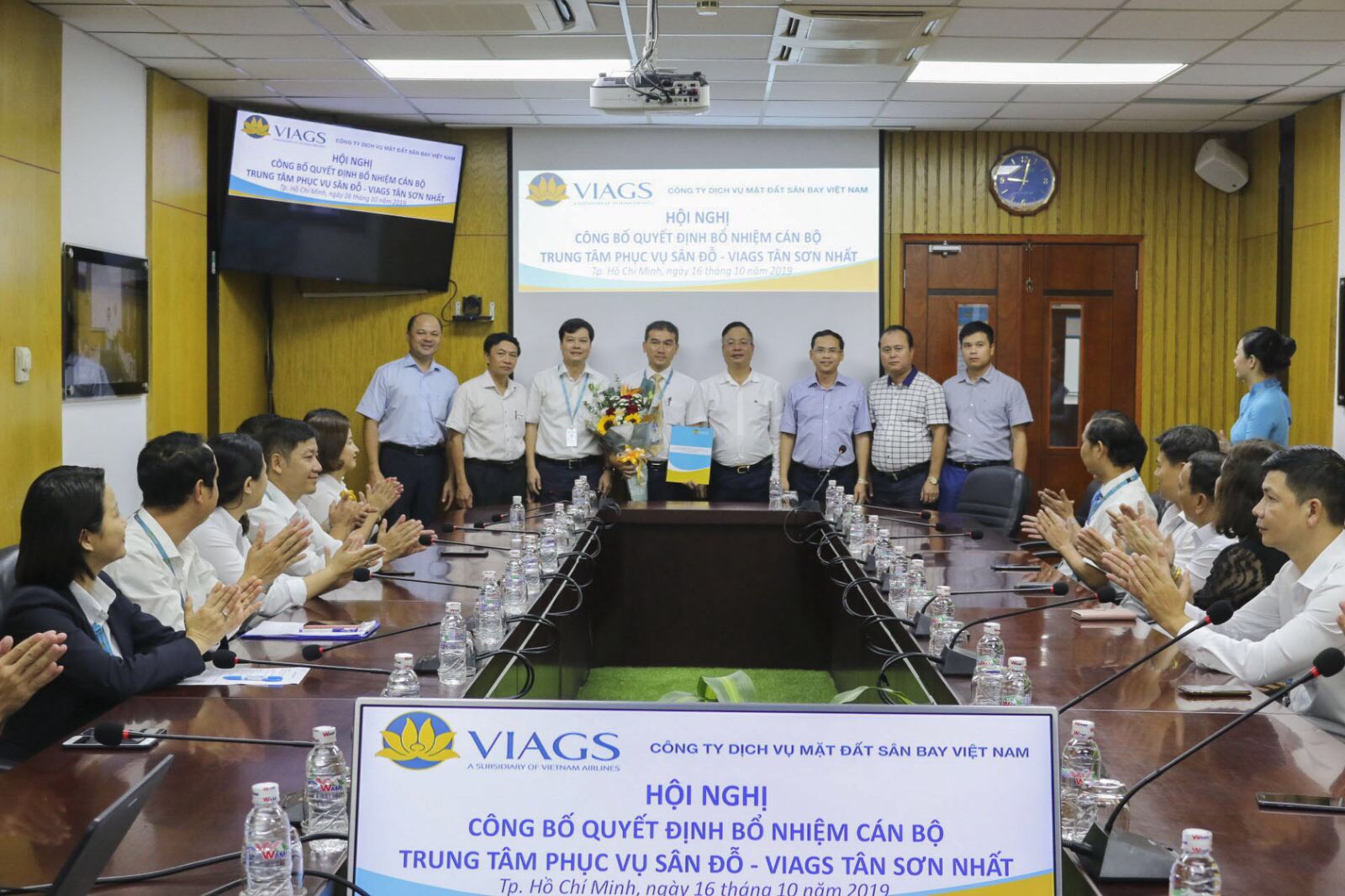 HỘI NGHỊ CÔNG BỐ QUYẾT ĐỊNH BỔ NHIỆM CÁN BỘ TRUNG TÂM PHỤC VỤ SÂN ĐỖ VIAGS TÂN SƠN NHẤT