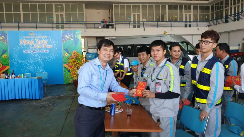 LÃNH ĐẠO VIAGS TSN CHÚC TẾT CBNV THỜI KHẮC GIAO THỪA, SÁNG MÙNG 1 TẾT CANH TÝ 2020