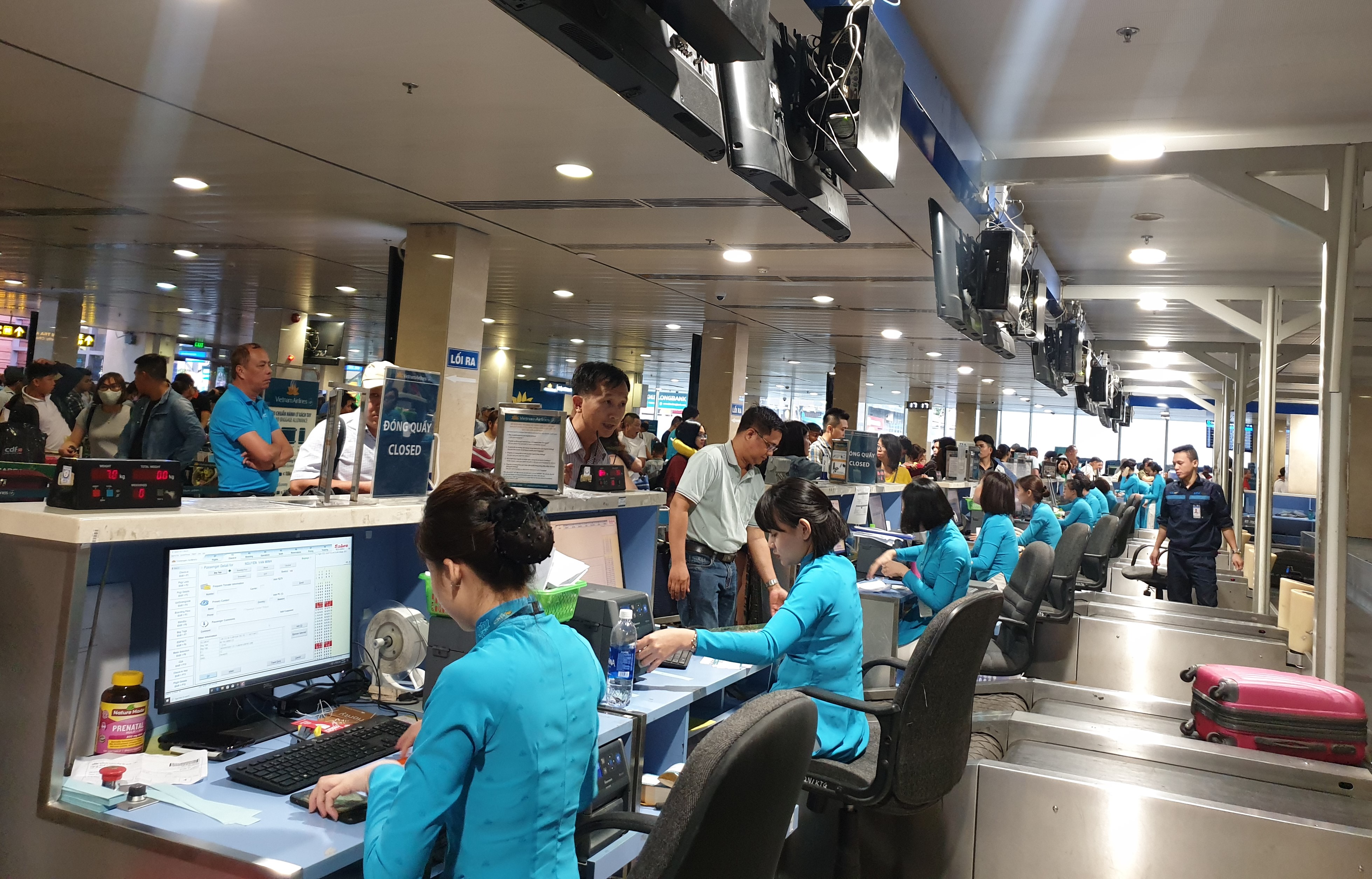 CÁN BỘ NHÂN VIÊN VIAGS TÂN SƠN NHẤT ĐỒNG LÒNG VƯỢT CAO ĐIỂM TẾT