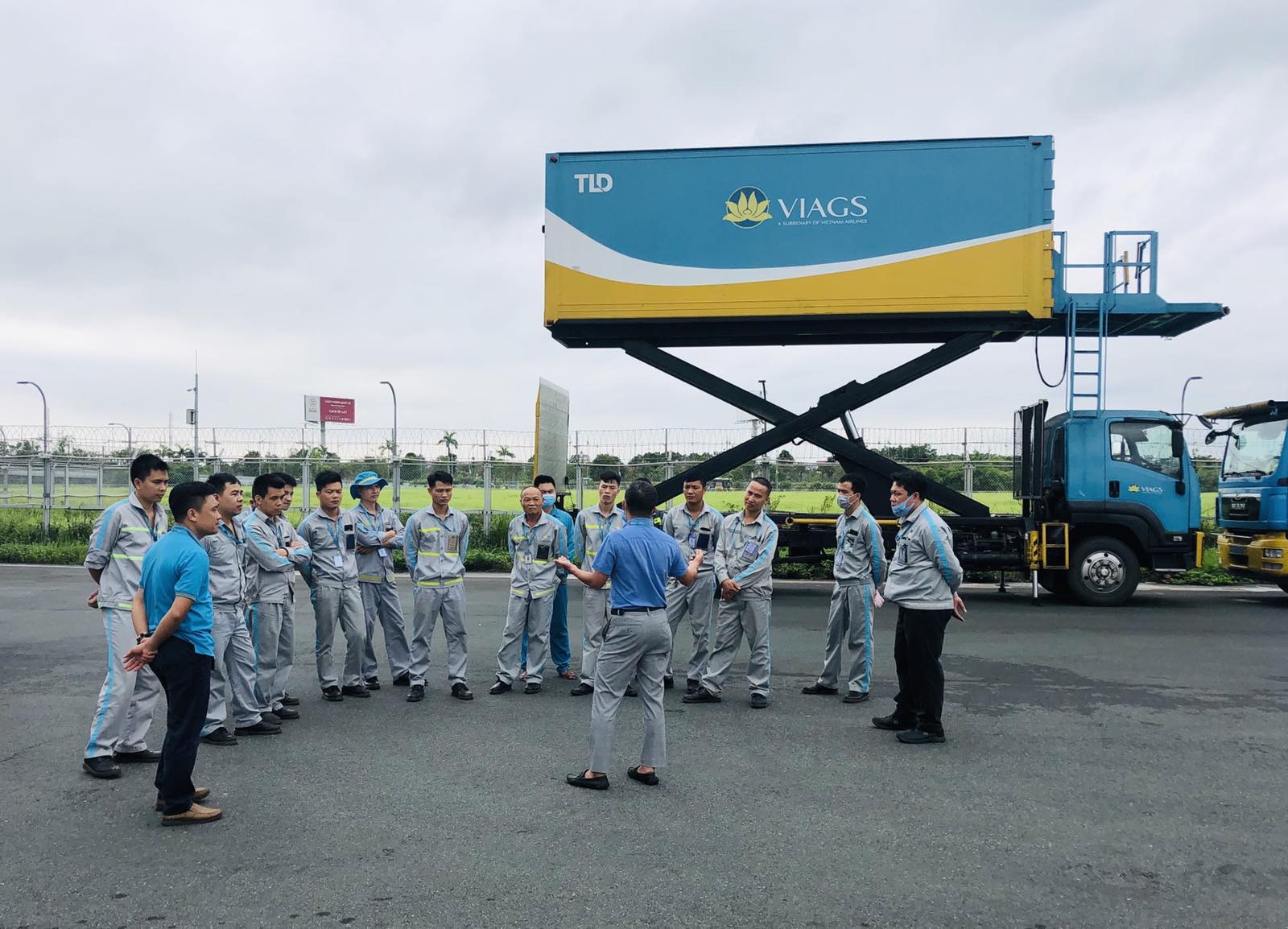 TRUNG TÂM PHỤC VỤ TRÊN TÀU VIAGS NỘI BÀI TẬP HUẤN KĨ NĂNG LÁI XE