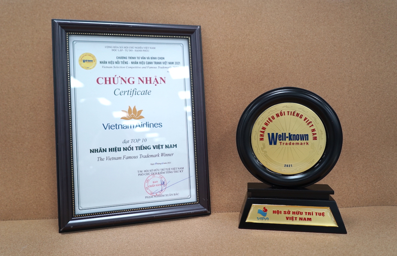 VNA HAS BEEN HONORED AS A FAMOUS BRAND IN VIETNAM FOR THE 6TH CONSECUTIVE YEAR