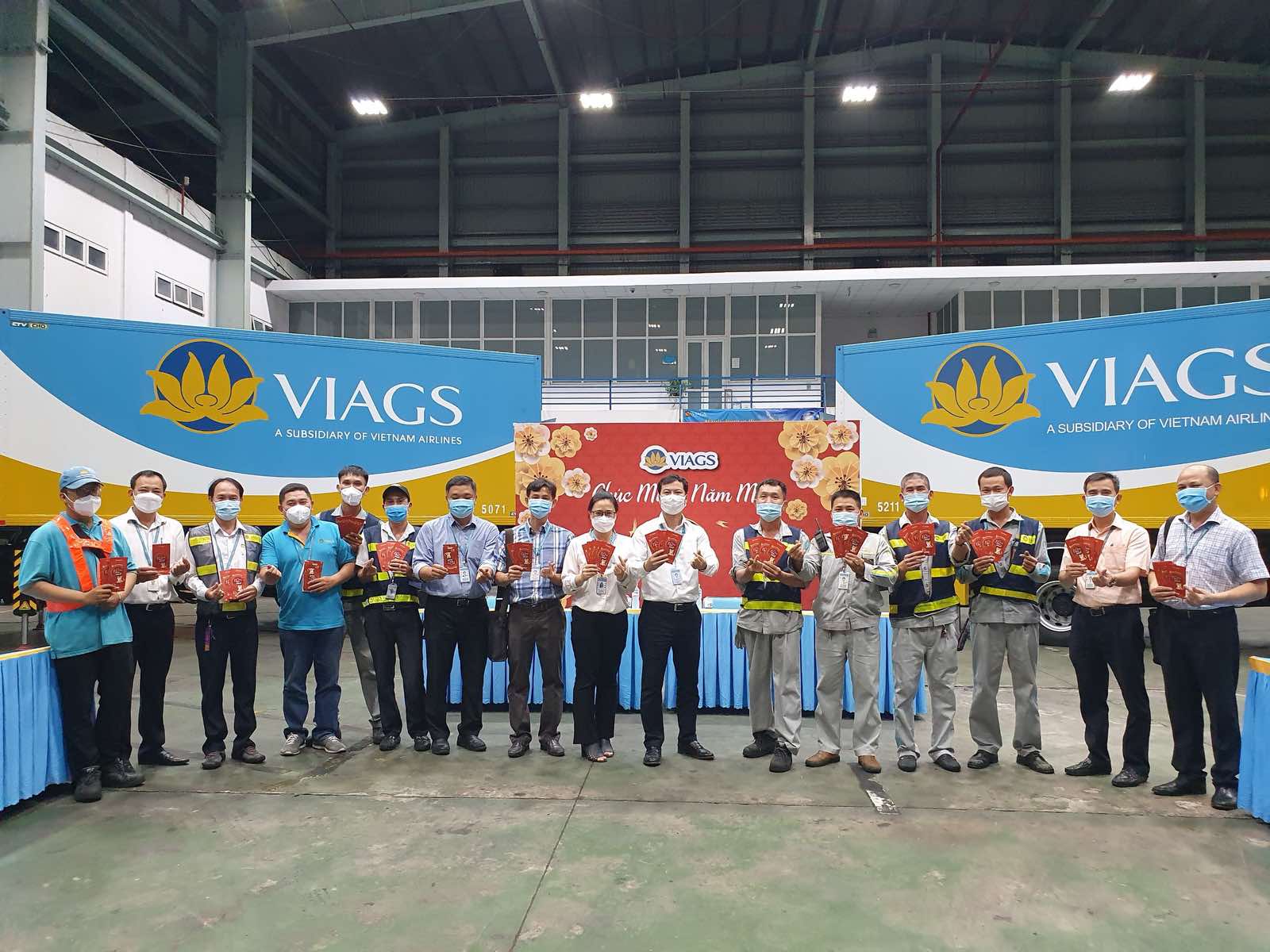 BAN GIÁM ĐỐC VIAGS TSN CHÚC TẾT NLĐ TRỰC CAO ĐIỂM 29 VÀ MÙNG 1 TẾT NHÂM DẦN 2022