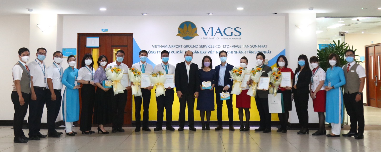 NHÂN VIÊN VIAGS TÂN SƠN NHẤT VINH DỰ ĐƯỢC HÃNG HÀNG KHÔNG CATHAY PACIFIC TRAO GIẢI NHÂN VIÊN XUẤT SẮC NĂM 2021