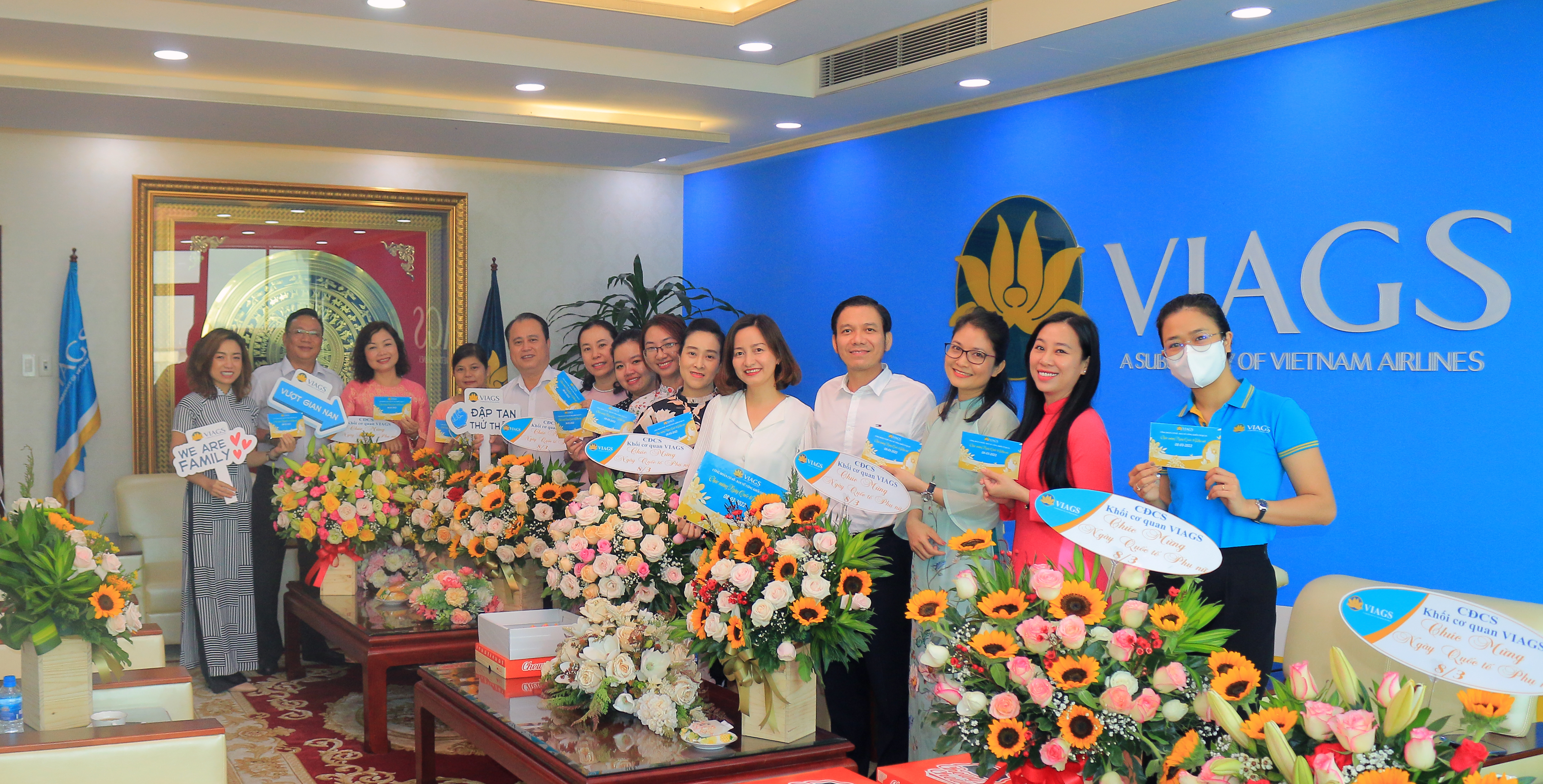 CĐCS VÀ BAN NỮ CÔNG VIAGS KCQ TỔ CHỨC CHƯƠNG TRÌNH TÔN VINH, TRI ÂN NGƯỜI PHỤ NỮ VIAGS