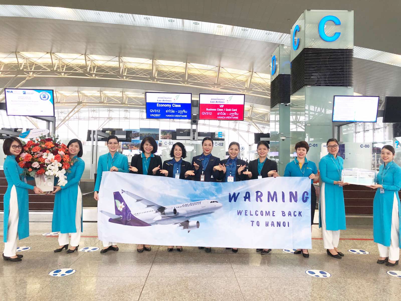 VIAGS NBA TỔ CHỨC LÊ CHÚC MỪNG HÃNG HK LAO AIRLINES KHAI THÁC TRỞ LẠI CHUYẾN BAY THƯỜNG LỆ