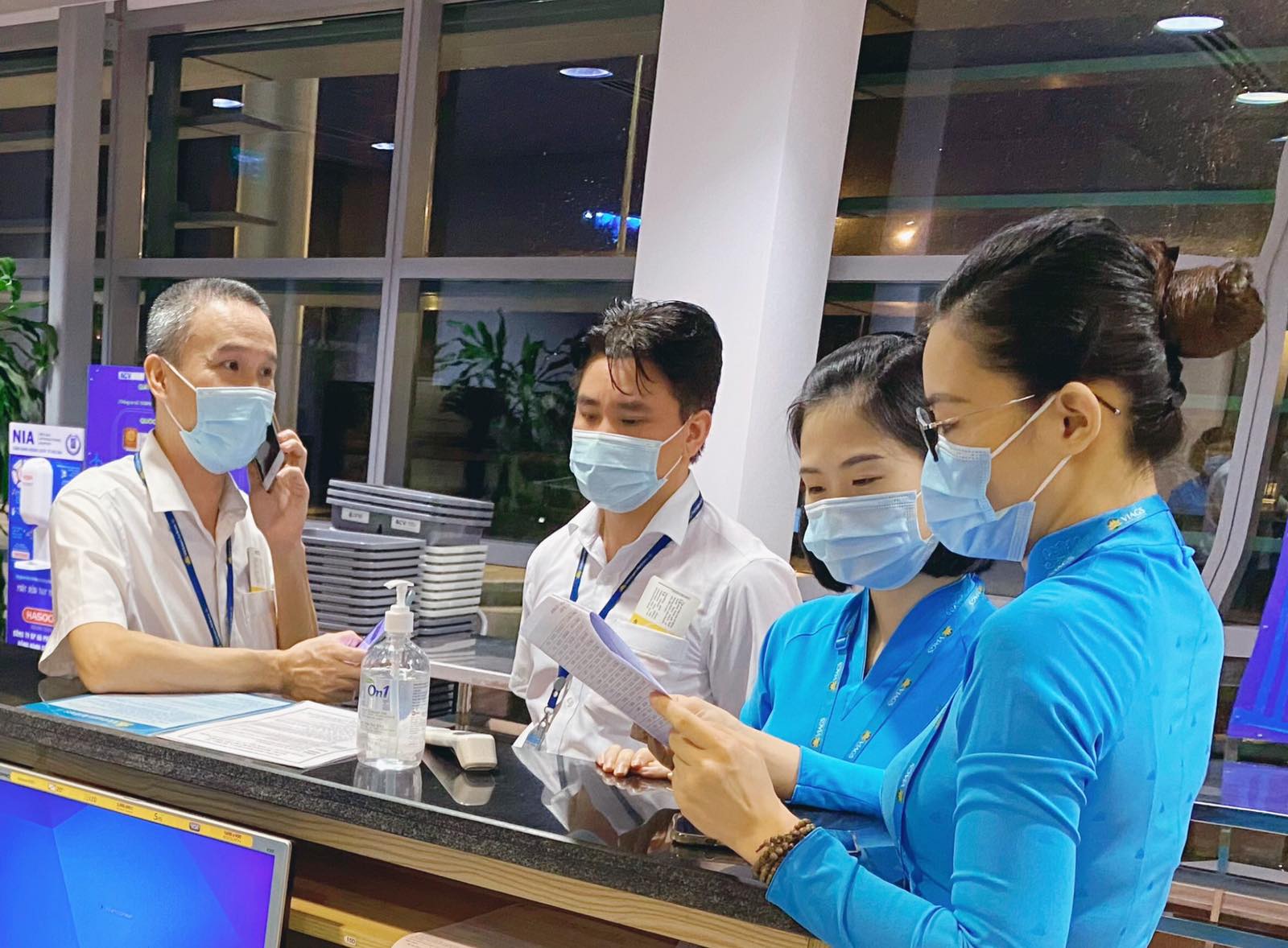 THÁNG 5 RỰC RỠ VỚI HÀNG LOẠT THƯ KHEN DÀNH CHO ĐỘI PVHKQN - TTPVHK VIAGS NBA