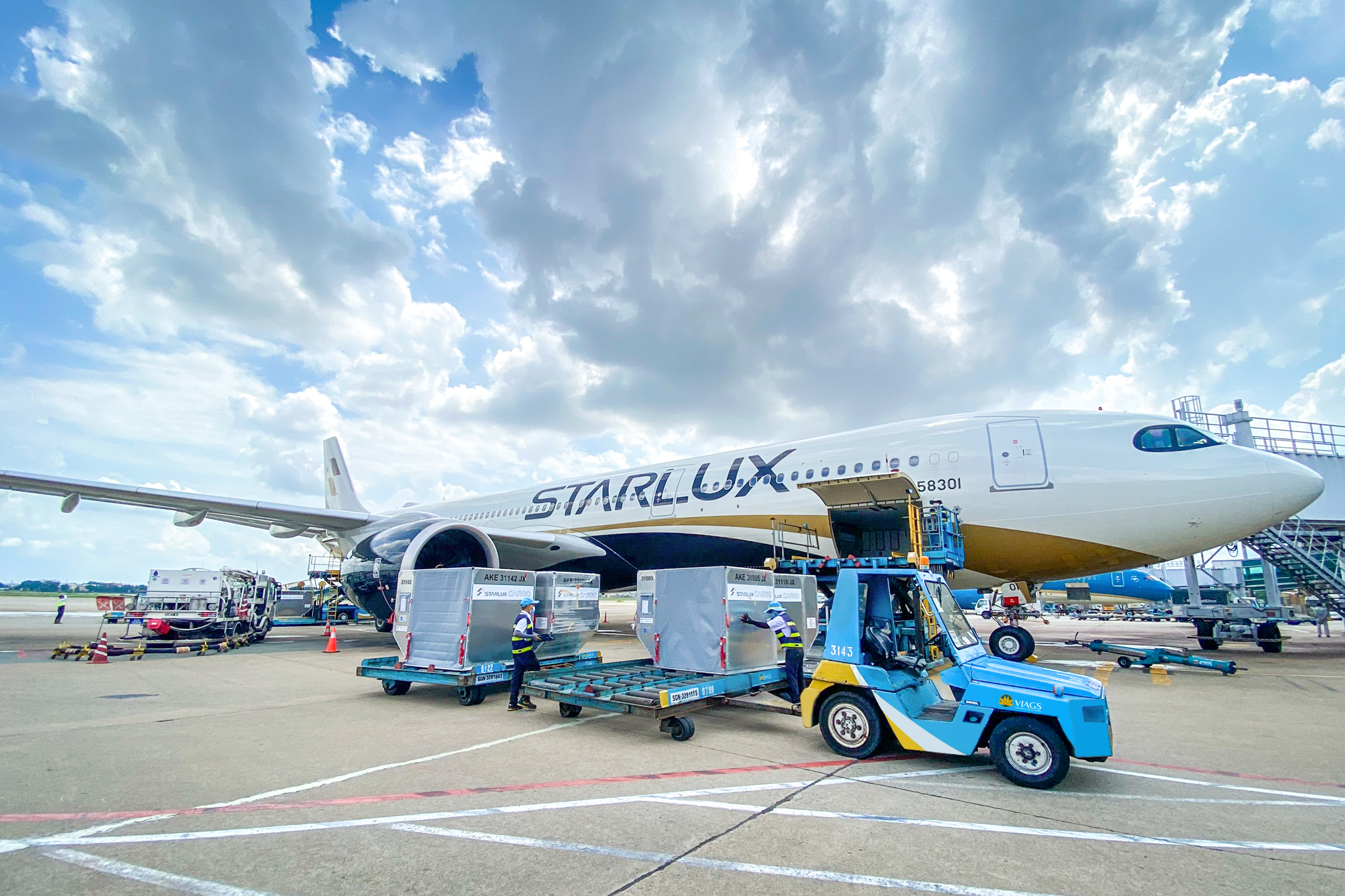 VIAGS CHÀO MỪNG STARLUX AIRLINES KHAI THÁC CHUYẾN BAY A330-941 ĐẦU TIÊN ĐẾN VIỆT NAM