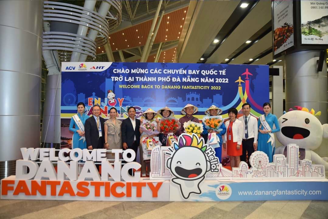 VIAGS ĐÀ NẴNG HÂN HOAN PHỤC VỤ TRỞ LẠI CHUYẾN BAY HÃNG KOREAN AIR (KE)