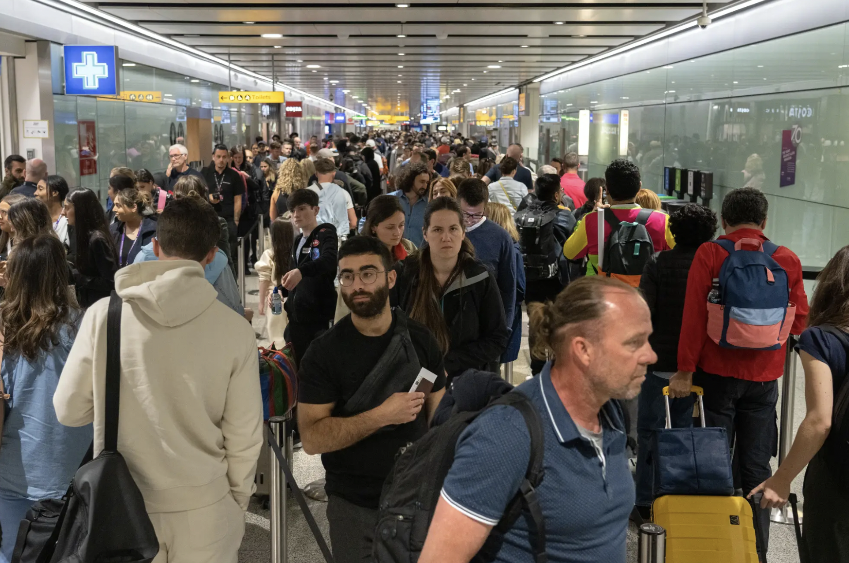 London's Heathrow airport imposes capacity cap of 100,000 passengers a day