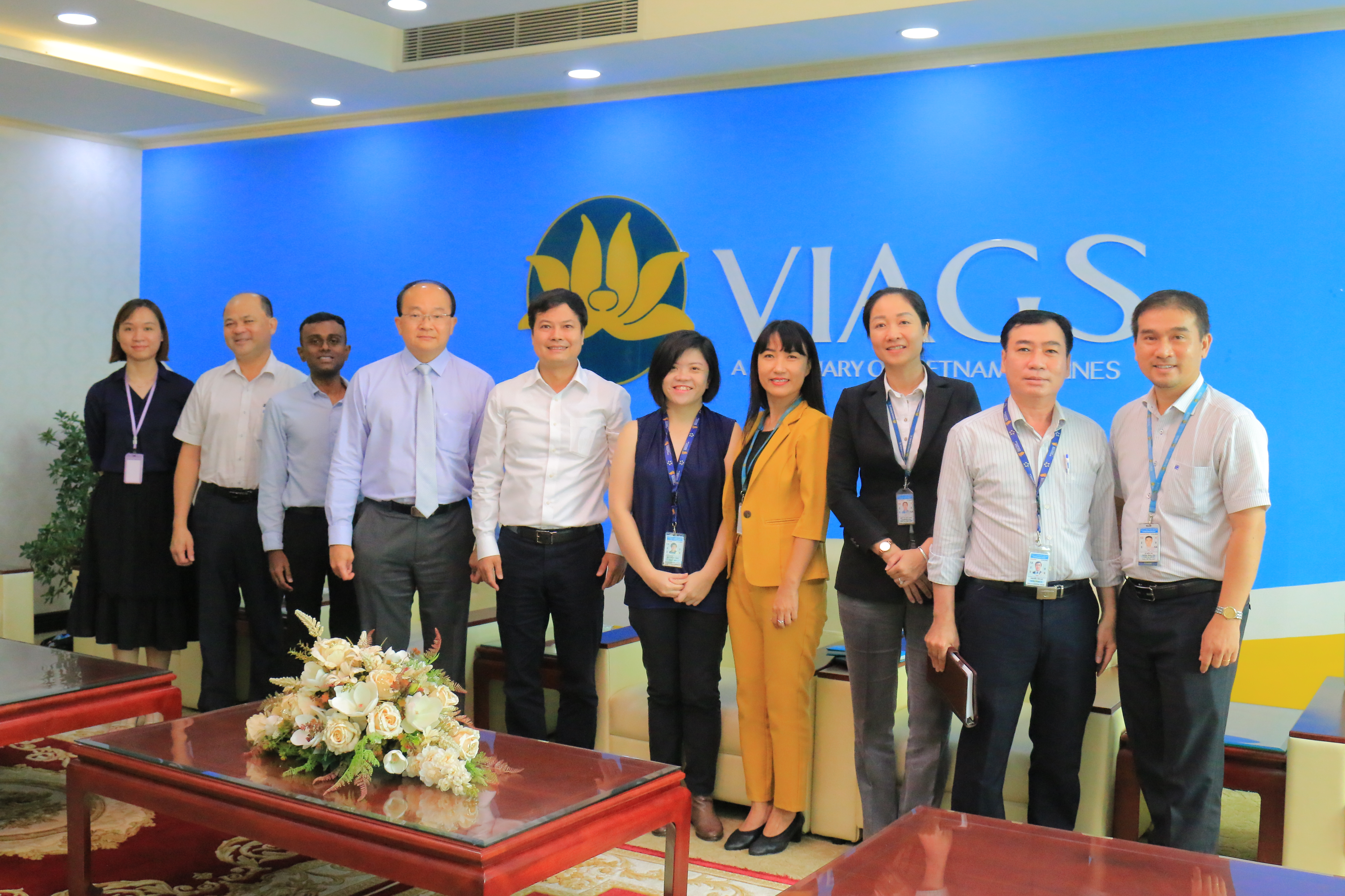 VIAGS ĐÓN TIẾP LÃNH SỰ QUÁN SINGAPORE VÀ HÃNG HÀNG KHÔNG SQ