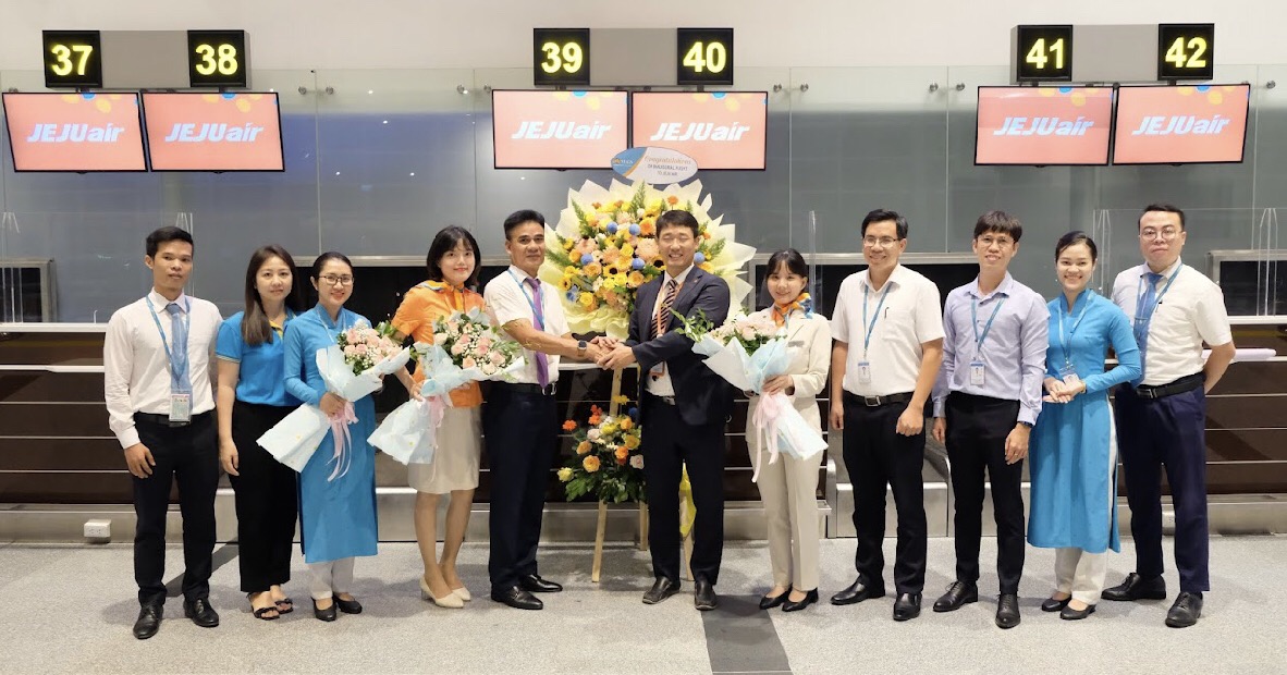 VIAGS ĐÀ NẴNG CHÚC MỪNG HÃNG HÀNG KHÔNG JEJU AIR KHAI TRƯƠNG ĐƯỜNG BAY ĐI BUSAN (HÀN QUỐC)