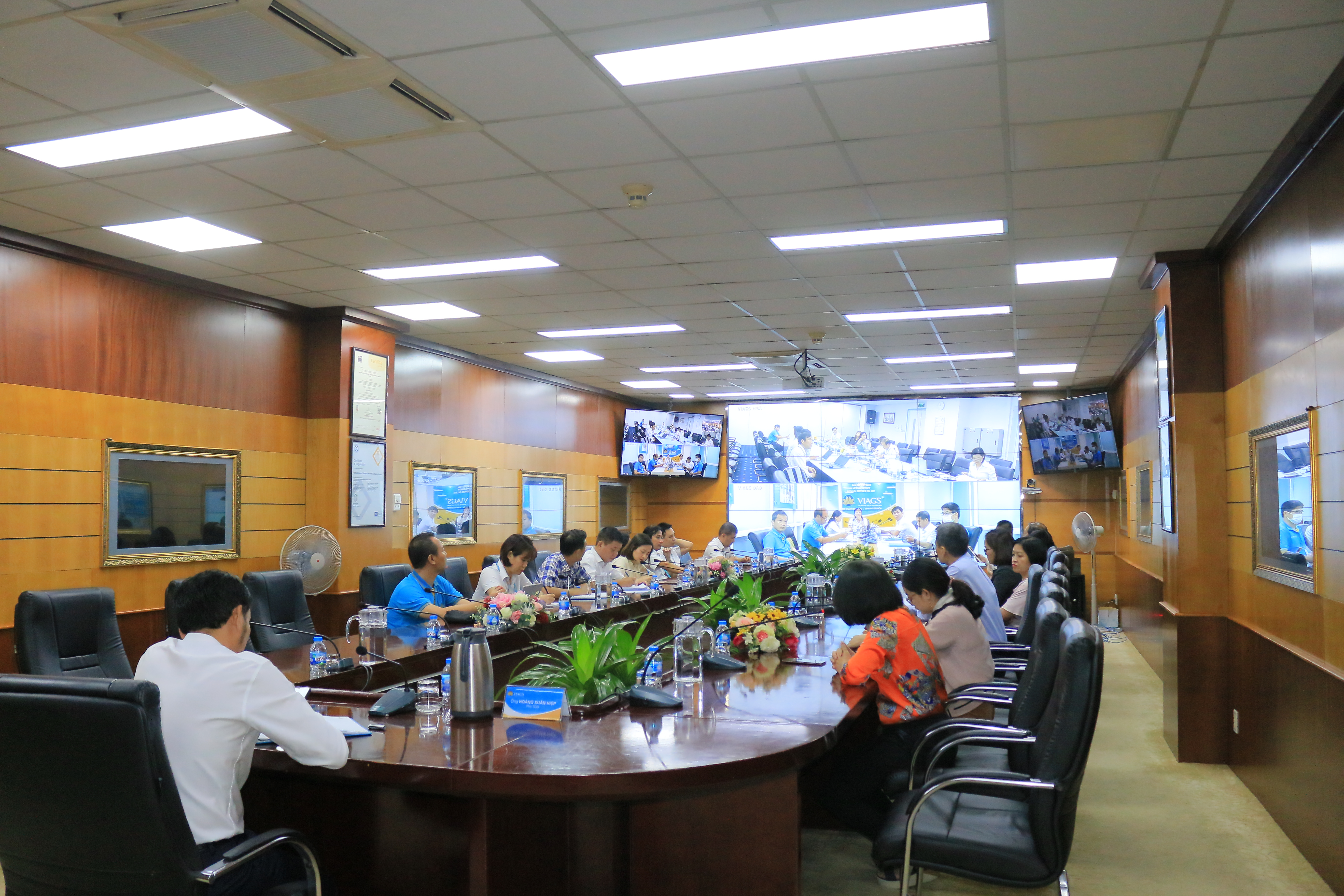 HỌP OPENING TÁI ĐÁNH GIÁ CHỨNG NHẬN HỆ THỐNG QUẢN LÝ CHẤT LƯỢNG VÀ HỆ THỐNG QUẢN LÝ MÔI TRƯỜNG