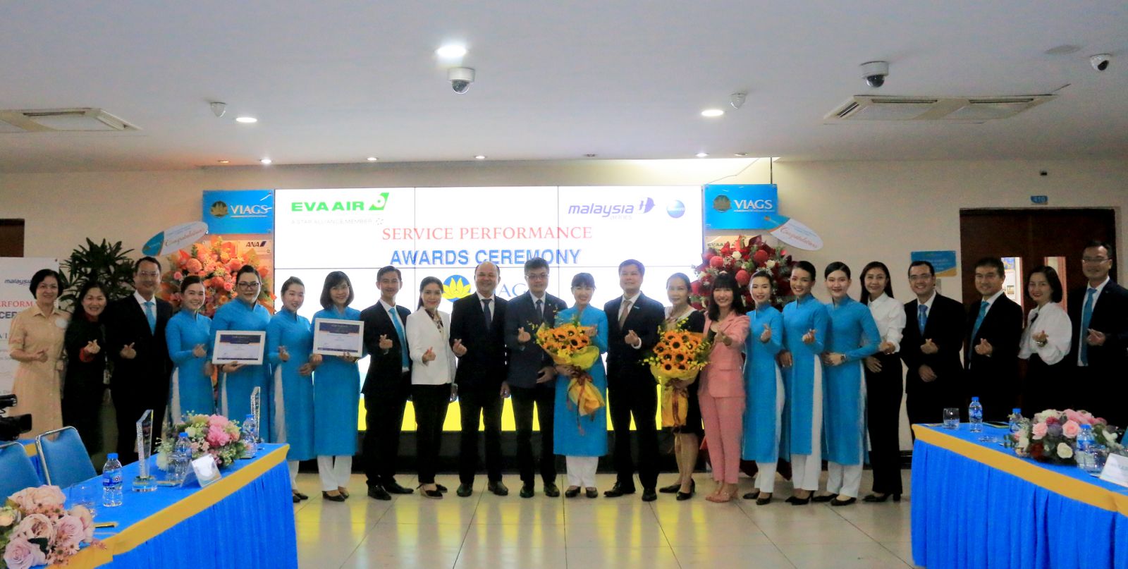 VIAGS TAN SON NHAT PROUDLY RECEIVED 05 AWARDS FOR SERVICE PERFORMANCE FROM EVA AIR AND MALAYSIA AIRLINES