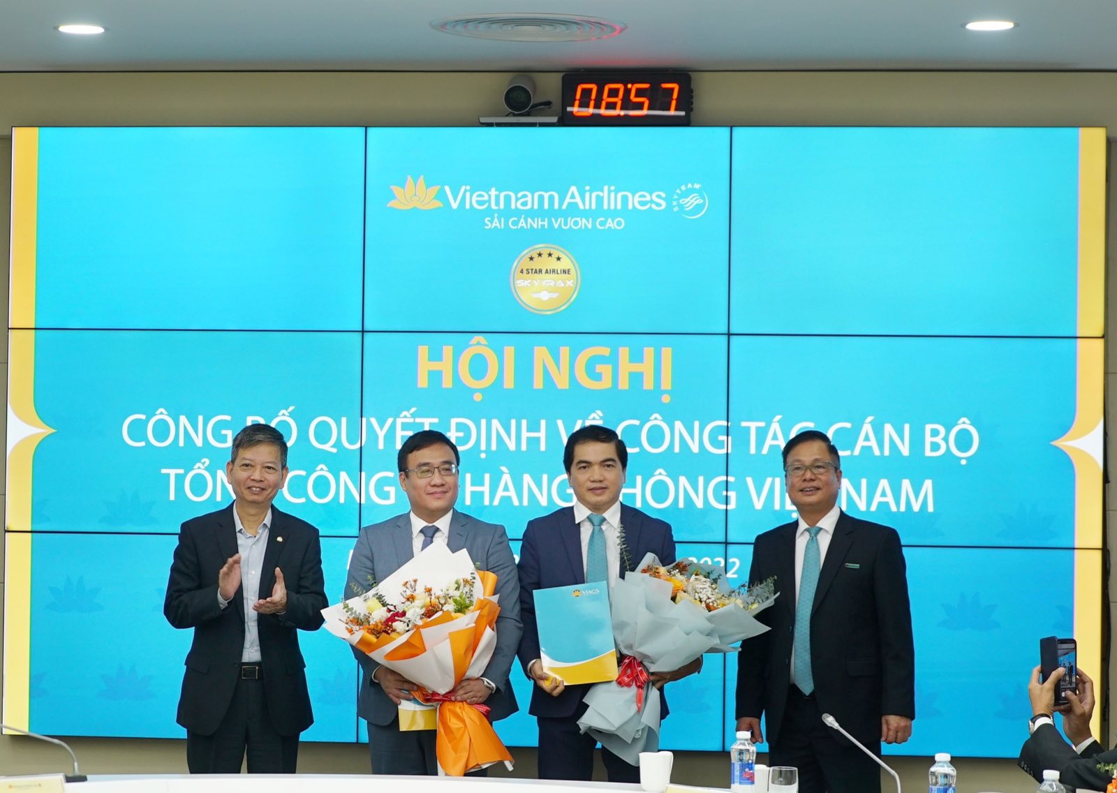 TCT TỔ CHỨC HỘI NGHỊ CÔNG BỐ CÁC QUYẾT ĐỊNH VỀ CÔNG TÁC CÁN BỘ