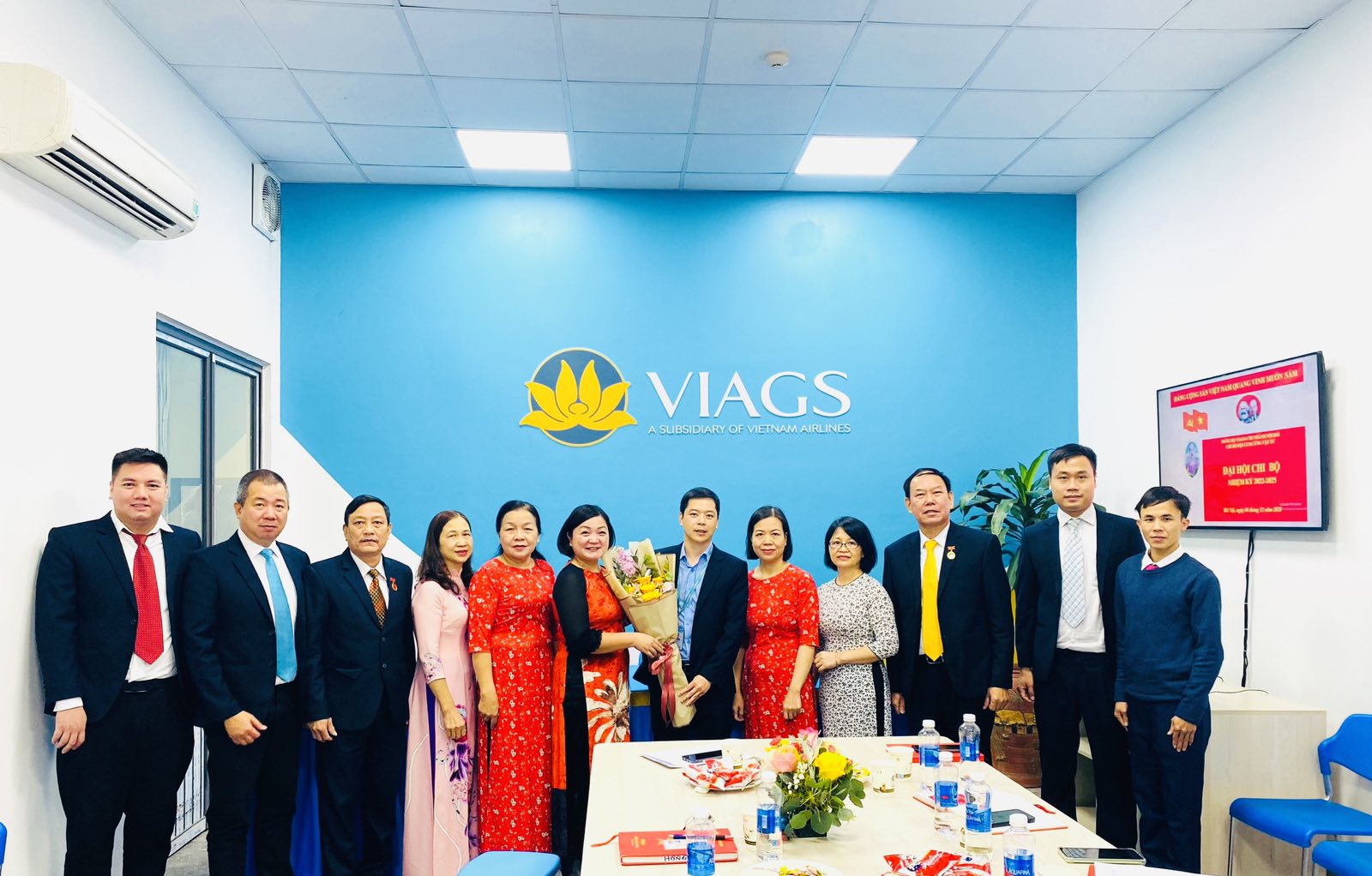 LẮNG NGHE TÂM SỰ CỦA 2 BÔNG HỒNG THÉP CỦA VIAGS