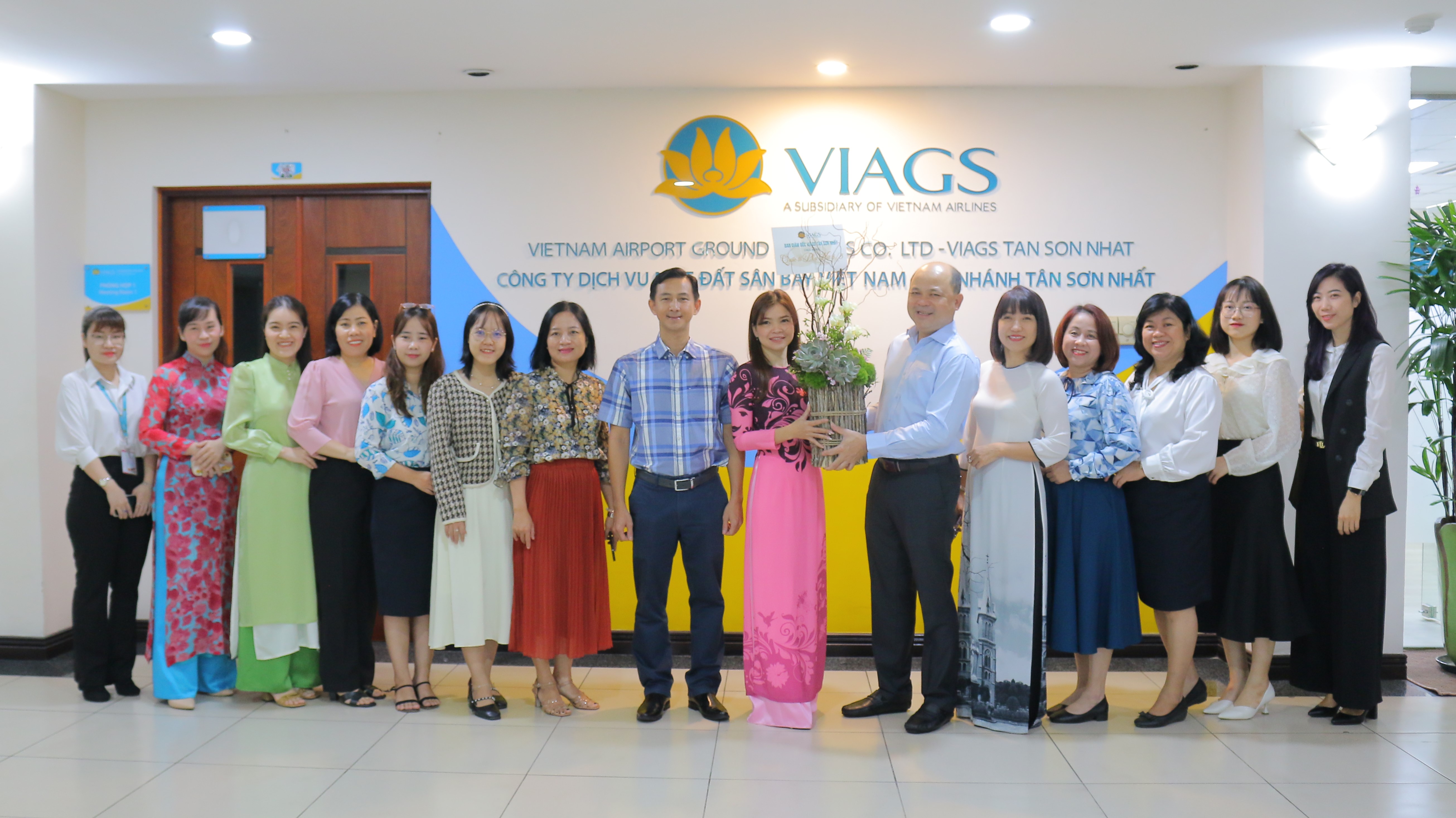 VIAGS TSN TỔ CHỨC CHÚC MỪNG CHỊ EM NỮ CBNV NHÂN KỶ NIỆM NGÀY QUỐC TẾ PHỤ NỮ 8/3