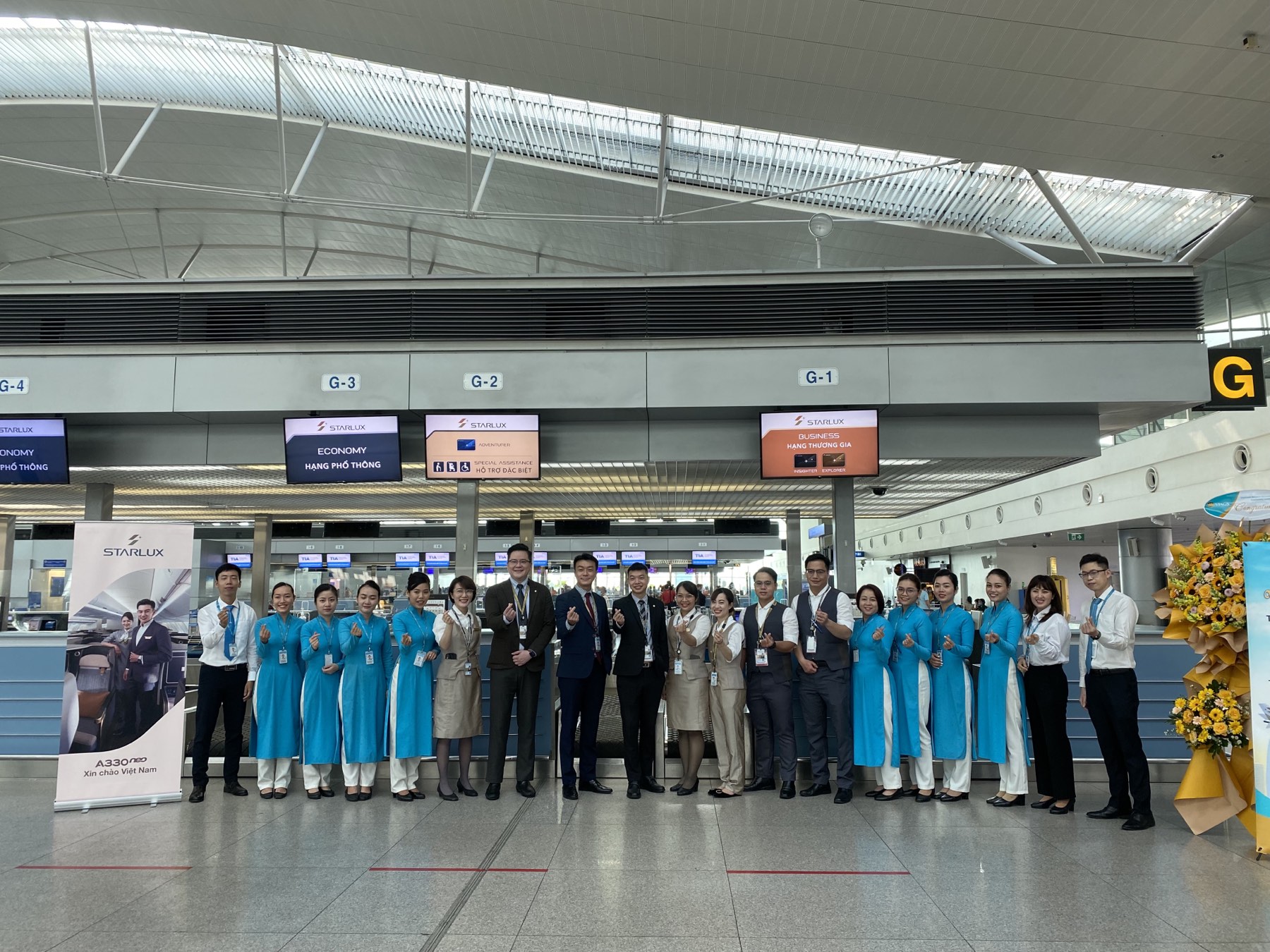 ĐỘI PHỤC VỤ HÀNH KHÁCH CÁC HÃNG TT PVHK VIAGS TSN LIÊN TỤC NHẬN THƯ KHEN TỪ CÁC HÃNG HÀNG KHÔNG