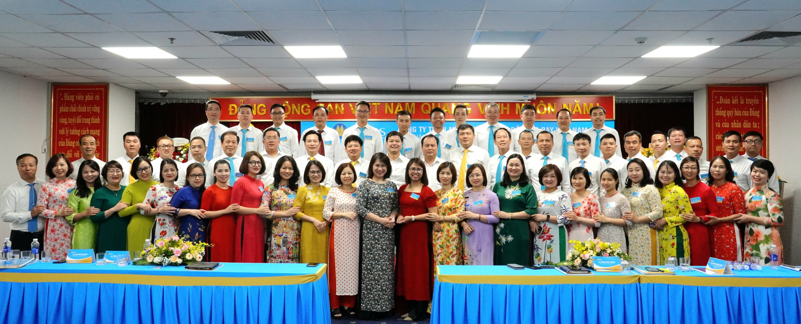 HỘI NGHỊ ĐẠI BIỂU NGƯỜI LAO ĐỘNG NĂM 2023 VIAGS NỘI BÀI THÀNH CÔNG TỐT ĐẸP!