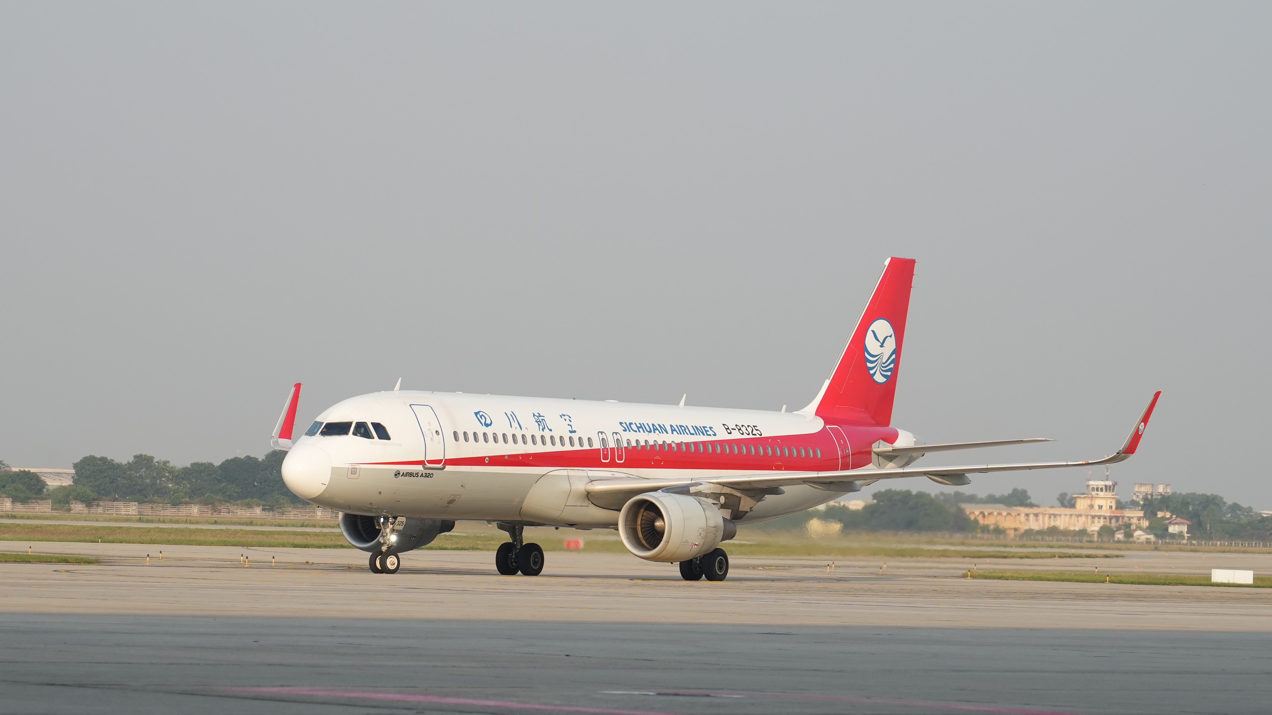 VIAGS NBA CHÀO MỪNG HÃNG HÀNG KHÔNG SICHUAN AIRLINES KHAI TRƯƠNG ĐƯỜNG BAY THÀNH ĐÔ – HÀ NỘI