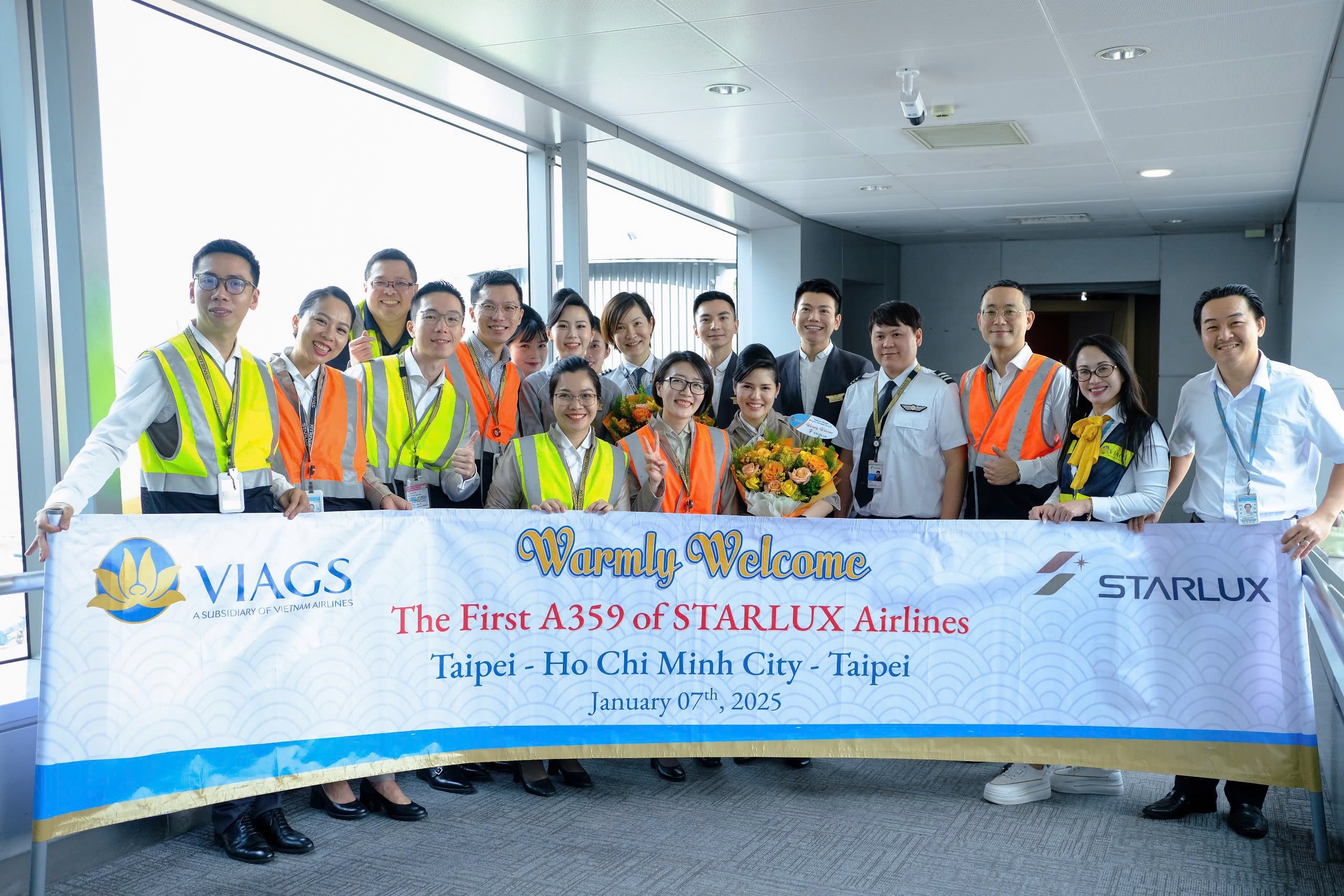FLYING WITH STARLUX AIRLINES ON THE A350-900 AIRCRAFT TO HO CHI MINH CITY