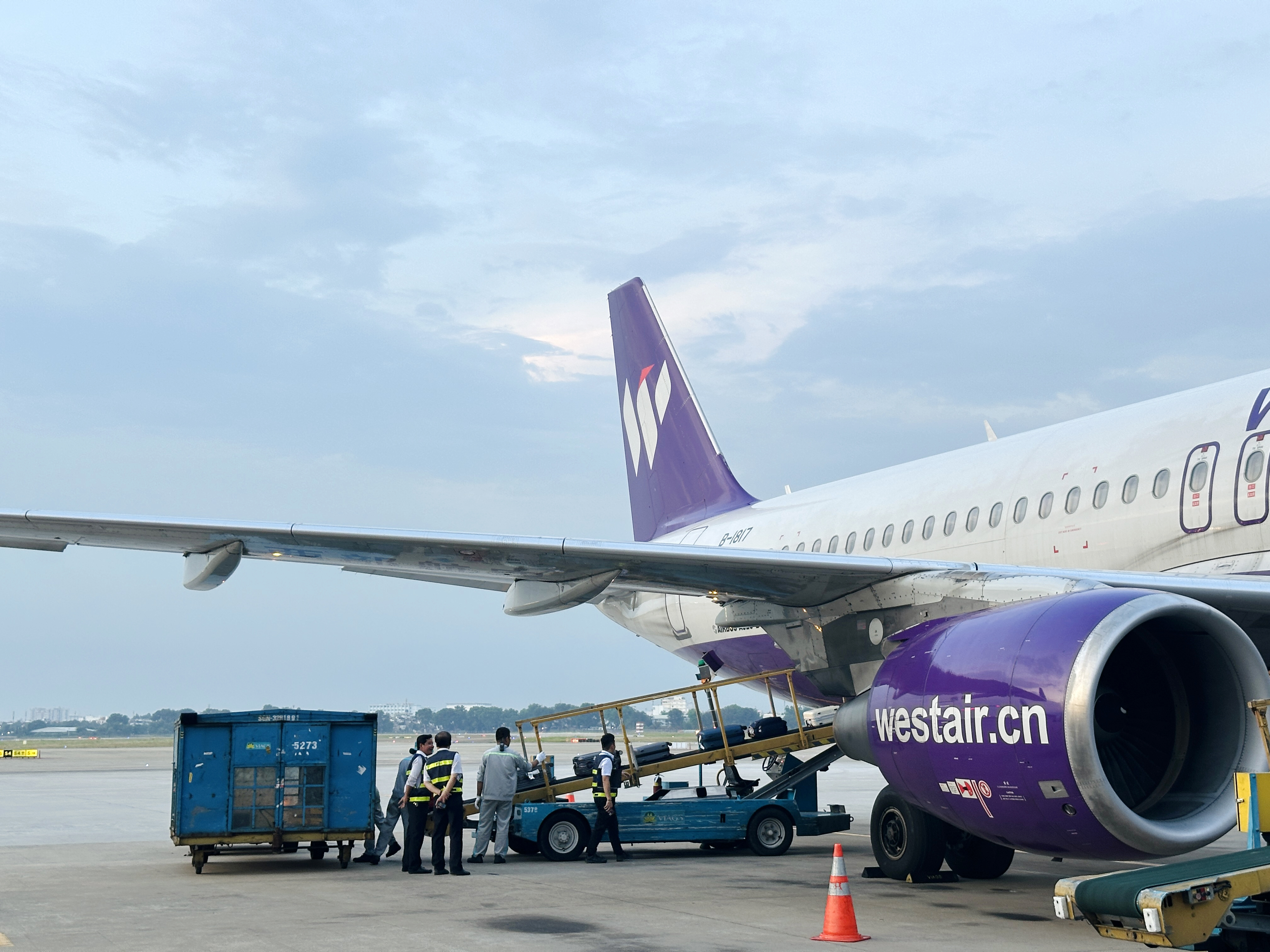 VIAGS WELCOMES WEST AIR AIRLINE'S FLIGHT OPERATING FROM YUNNAN (CHINA) TO HO CHI MINH CITY