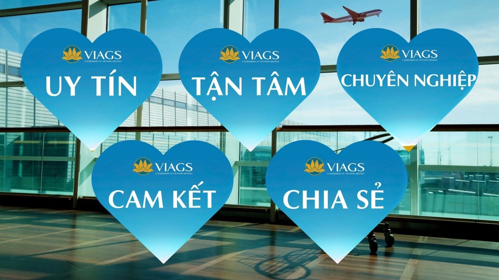Tinh thần “Uplifting Service” - HÀNH ĐỘNG ĐẸP CỦA NHÂN VIÊN VIAGS GÂY ẤN TƯỢNG TẠI SÂN BAY NỘI BÀI