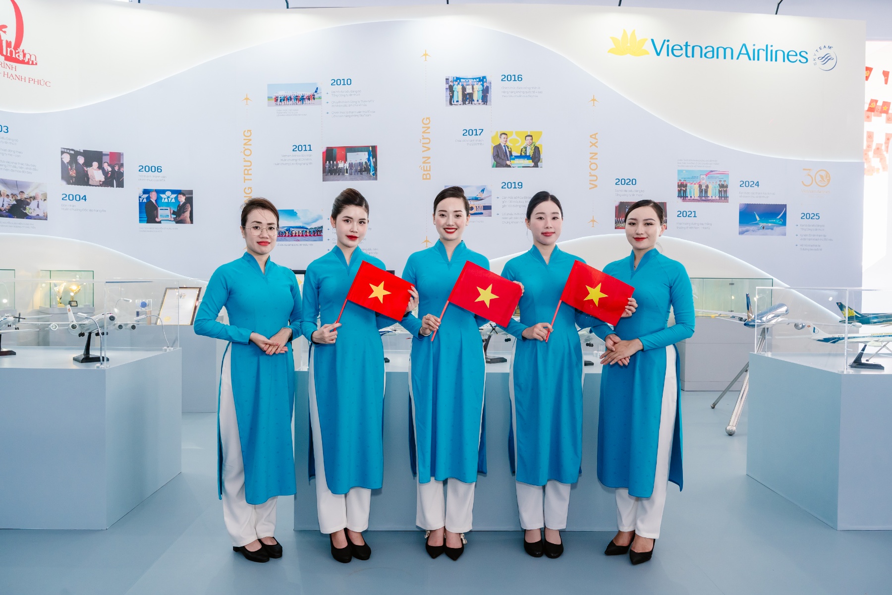 VIAGS LAN TOẢ NIỀM TỰ HÀO DÂN TỘC TẠI TRIỂN LÃM THÀNH TỰU KINH TẾ - XÃ HỘI NHÂN KỶ NIỆM 80 NĂM NGÀY QUỐC KHÁNH (02/9/1945-02/9/2025)