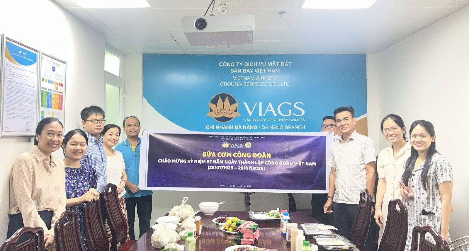 LAN TỎA SỰ QUAN TÂM, GẮN KẾT TỪ “BỮA CƠM CÔNG ĐOÀN” TẠI CÁC ĐƠN VỊ VIAGS